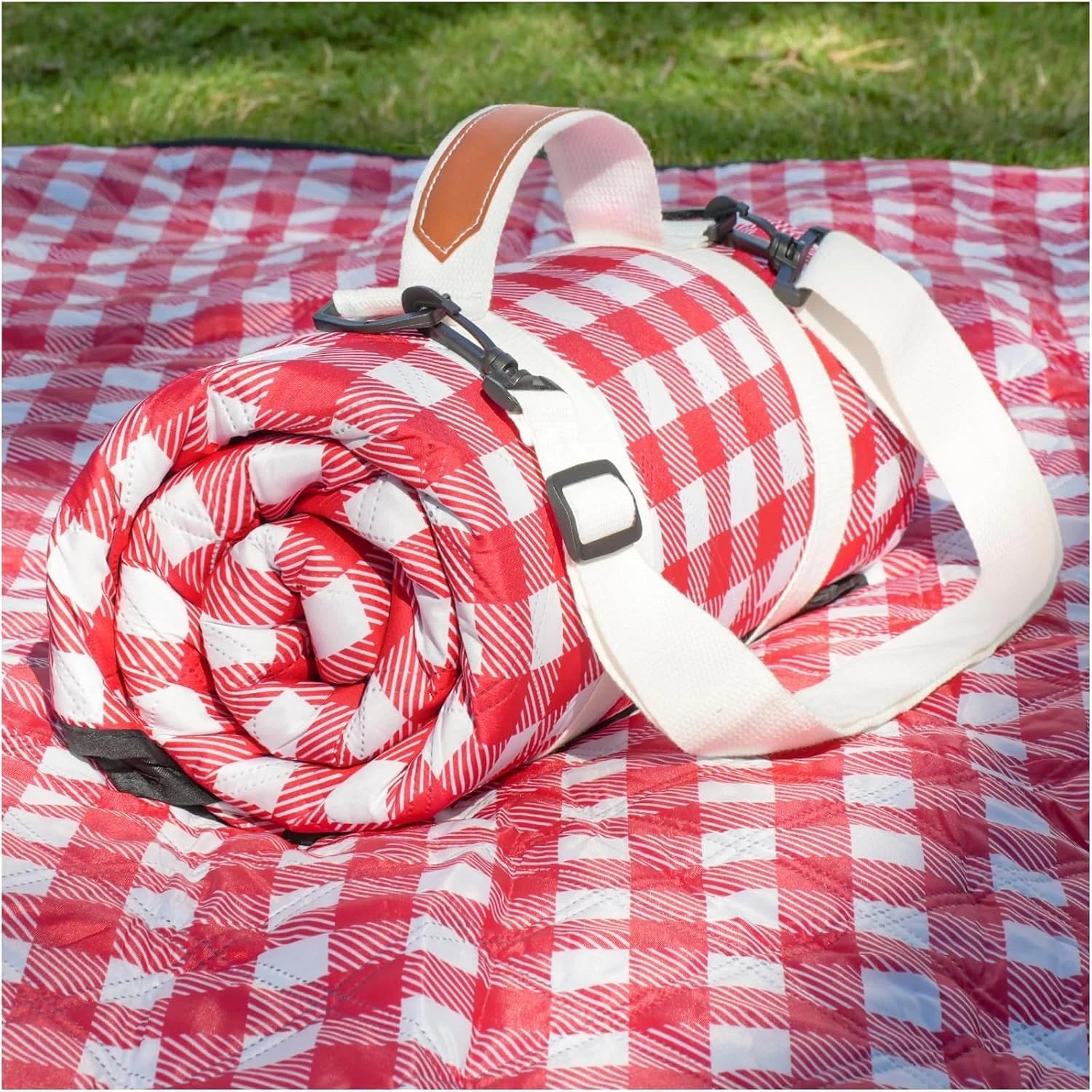 Discount Waterproof Picnic Blanket Beach Outdoor Camping Mat Rug Extra Large Foldable Cute Big Travel Essential Accessories Gift Park Patio Lawn